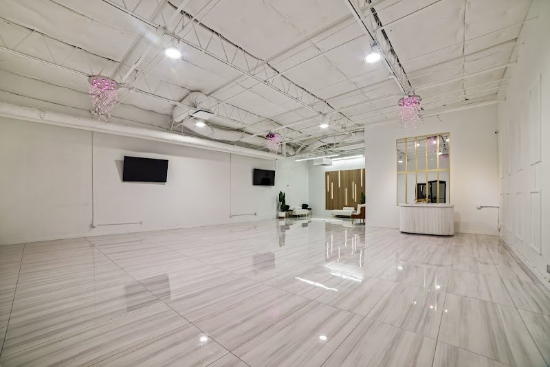 Le 8 Event Space